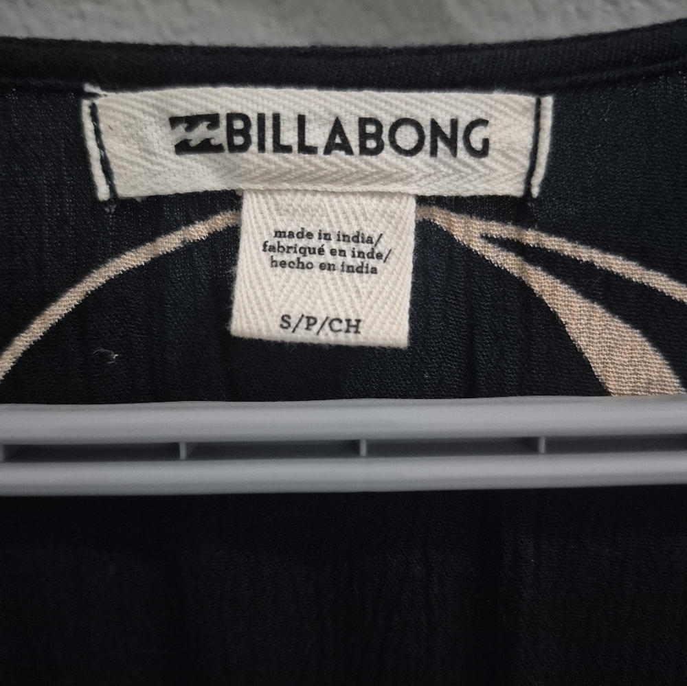 Billabong Black and Cream Floral Dress - Picture 3 of 5